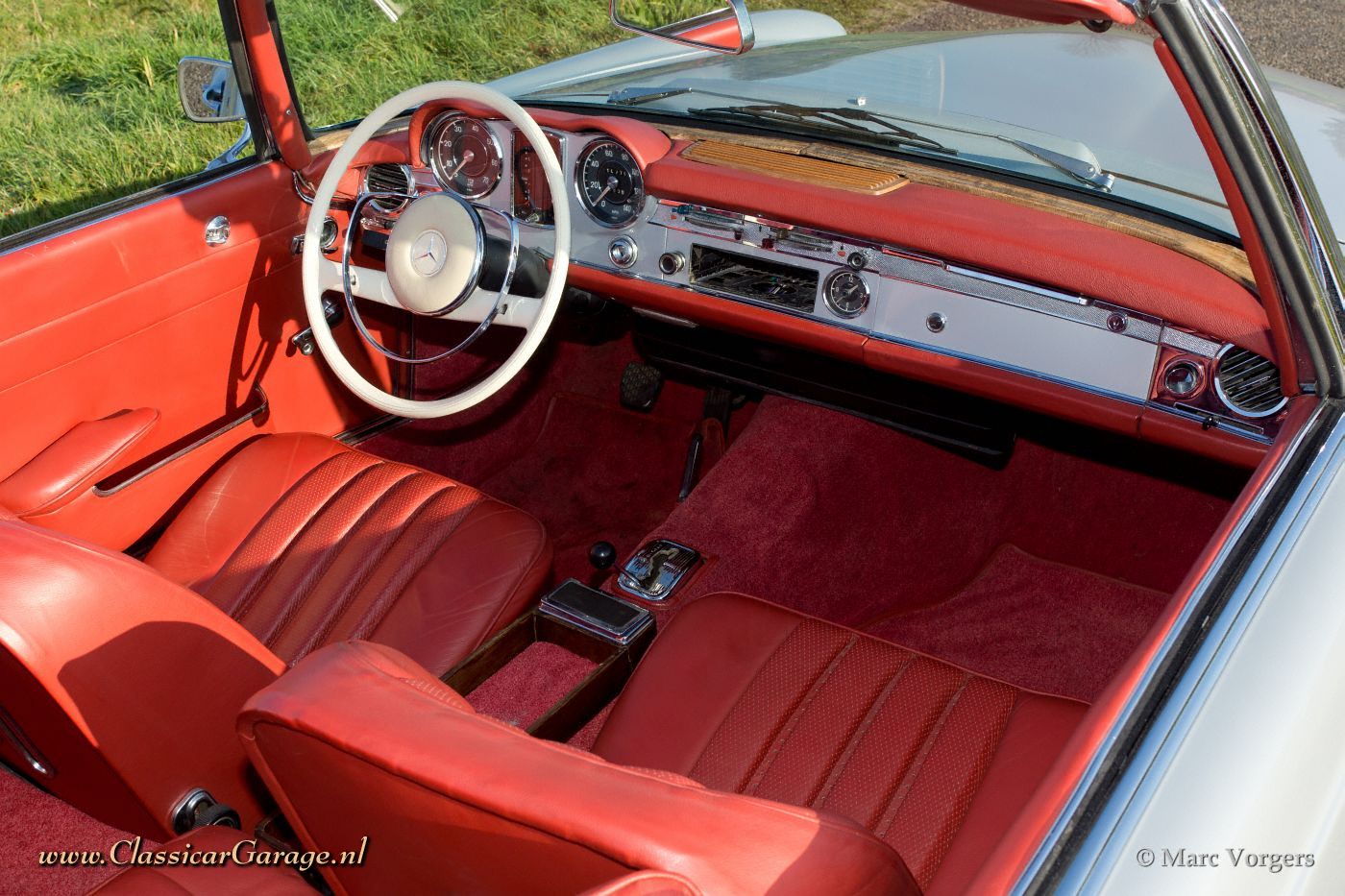 Mercedes pagoda interior #3